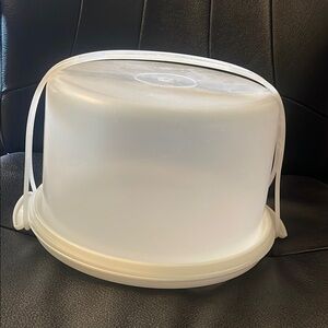 Vintage Tupperware White Cake Carrier with Carrying Strap
